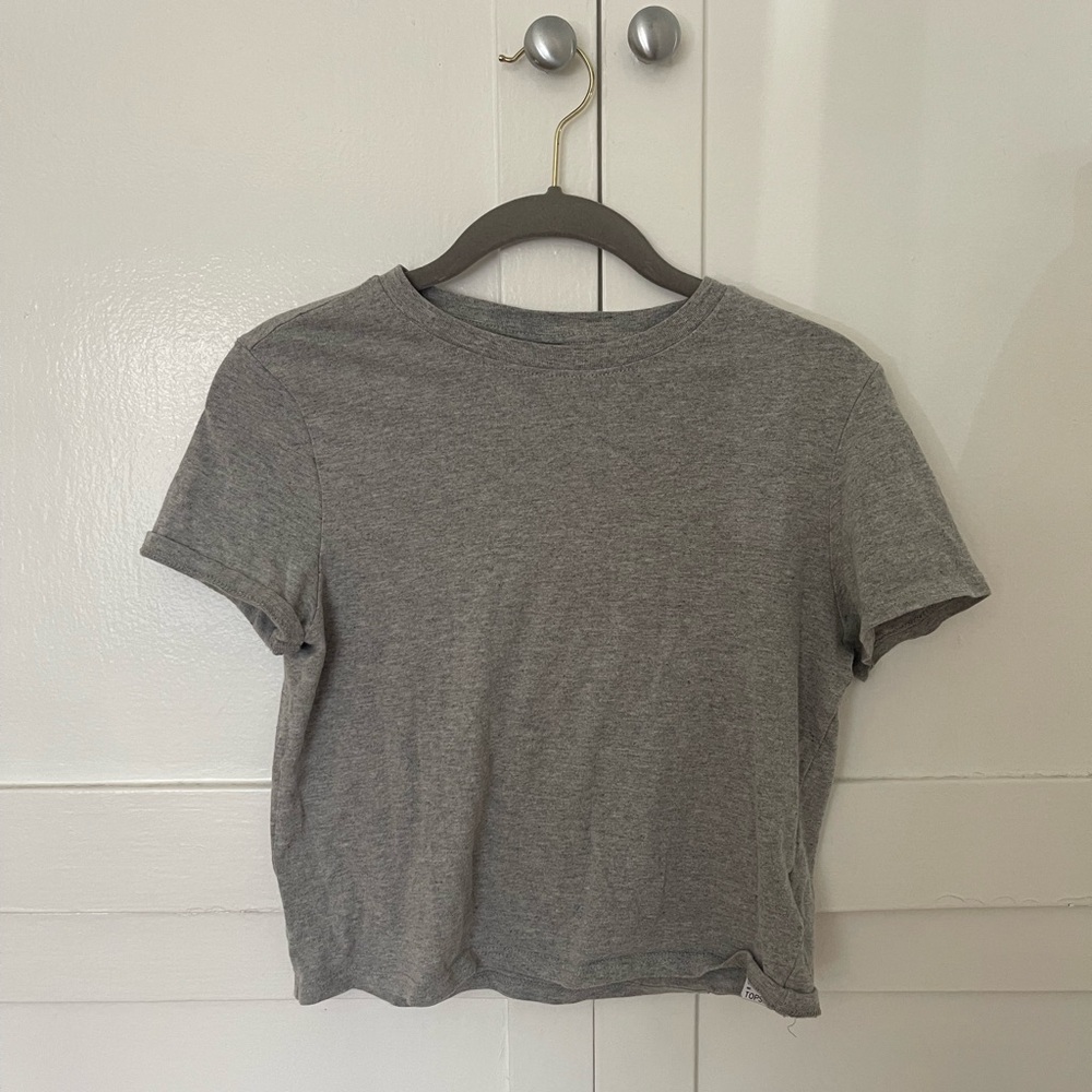 DEACTIVATING IN ONE MONTH :) Topshop light grey baby tee